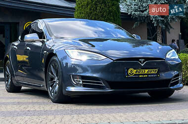 Tesla Model S 2019