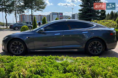 Лифтбек Tesla Model S 2019 в 