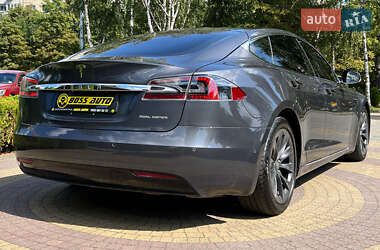 Лифтбек Tesla Model S 2019 в 