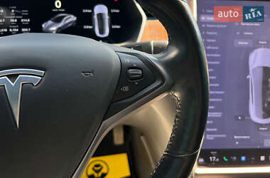 Лифтбек Tesla Model S 2019 в 