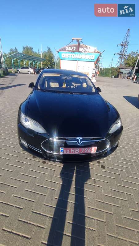 Лифтбек Tesla Model S 2013 в Житомире