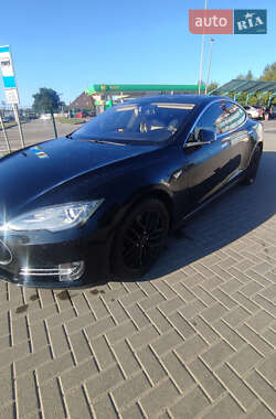 Tesla Model S 2013