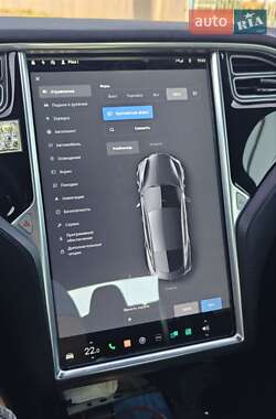 Лифтбек Tesla Model S 2015 в 