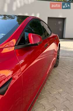 Лифтбек Tesla Model S 2020 в 