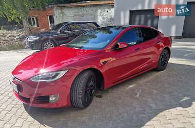 Лифтбек Tesla Model S 2020 в 
