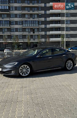Лифтбек Tesla Model S 2016 в 