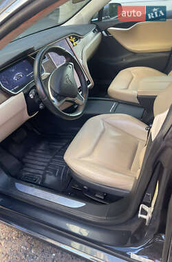 Лифтбек Tesla Model S 2016 в 