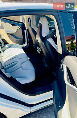 Лифтбек Tesla Model S 2013 в 