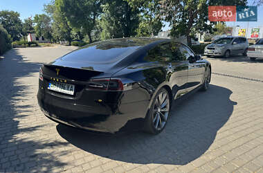 Лифтбек Tesla Model S 2017 в 