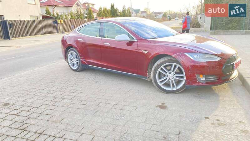 Лифтбек Tesla Model S 2012 в Львове