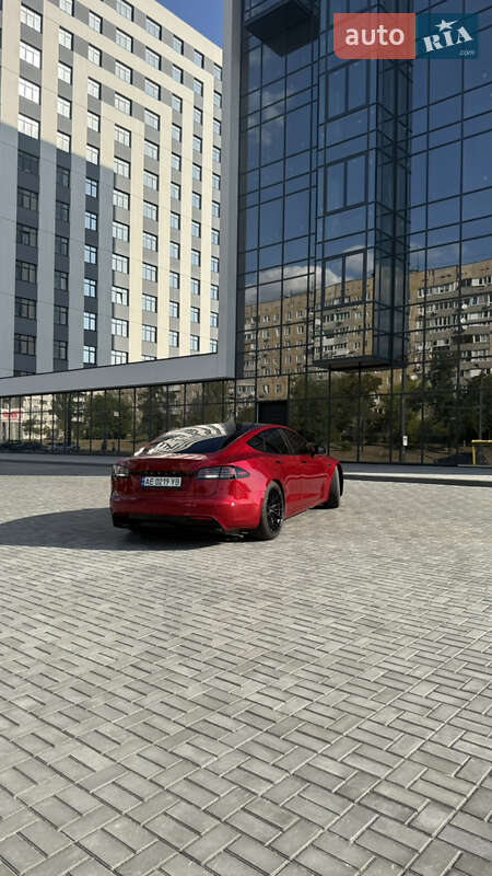 Лифтбек Tesla Model S 2023 в Днепре