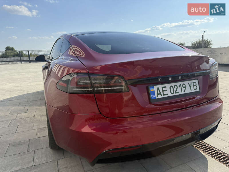 Лифтбек Tesla Model S 2023 в Днепре