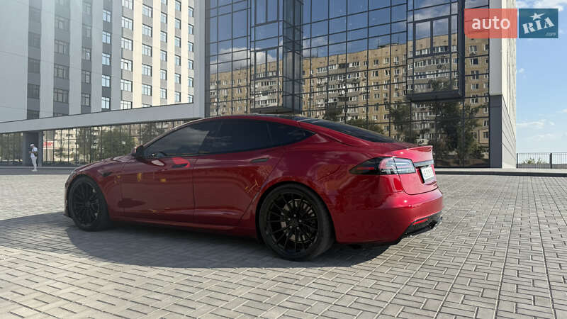 Лифтбек Tesla Model S 2023 в Днепре