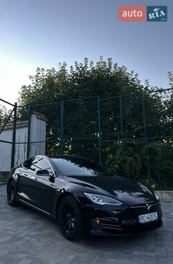 Tesla Model S 2016