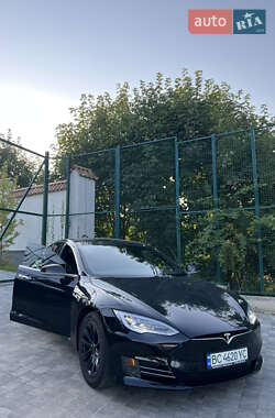Лифтбек Tesla Model S 2016 в 