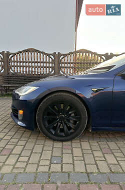 Лифтбек Tesla Model S 2017 в 