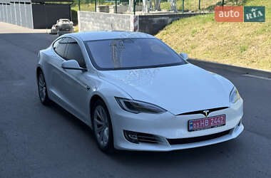 Ліфтбек Tesla Model S 2016 в Рівному