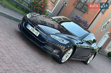 Лифтбек Tesla Model S 2013 в 