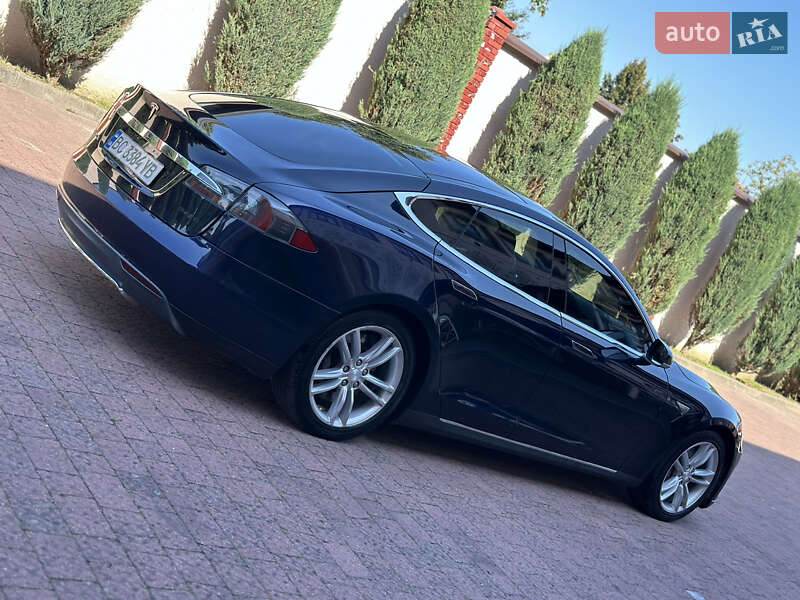 Лифтбек Tesla Model S 2013 в Стрые
