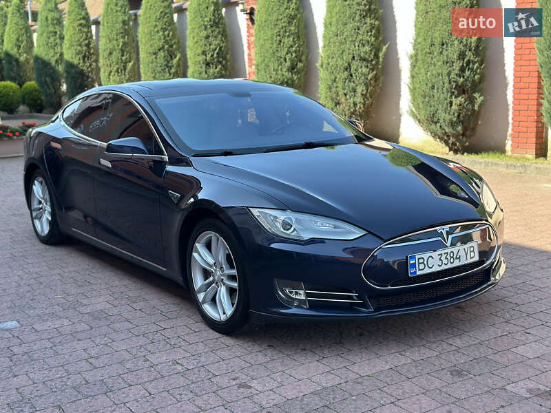 Лифтбек Tesla Model S 2013 в Стрые