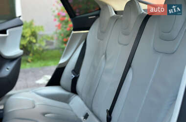 Лифтбек Tesla Model S 2013 в 