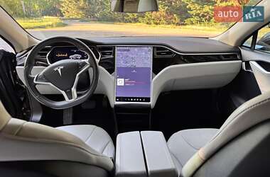 Лифтбек Tesla Model S 2013 в 