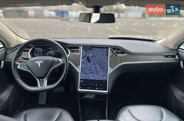 Лифтбек Tesla Model S 2013 в 