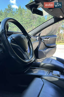Лифтбек Tesla Model S 2017 в 