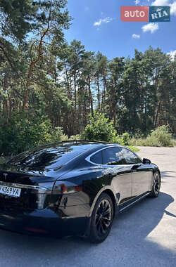 Лифтбек Tesla Model S 2017 в 