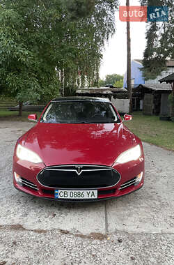 Лифтбек Tesla Model S 2013 в 
