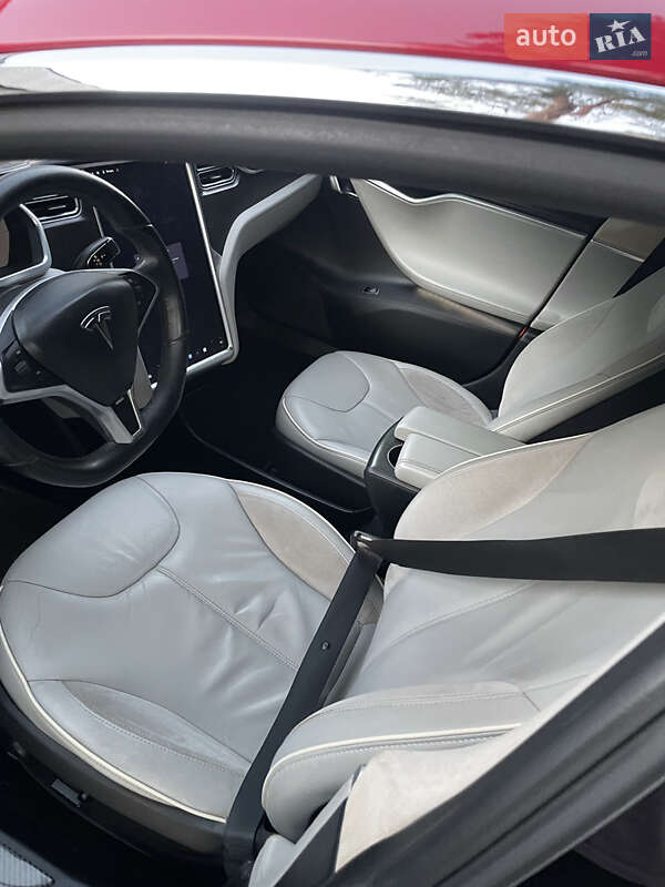 Лифтбек Tesla Model S 2013 в Чернигове фото 13 Лифтбек Tesla Model S 2013 в Чернигове