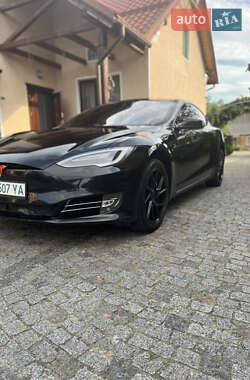 Ліфтбек Tesla Model S 2016 в Малехові