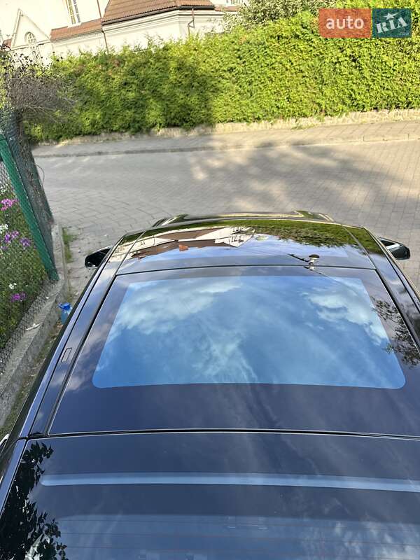 Лифтбек Tesla Model S 2015 в Львове