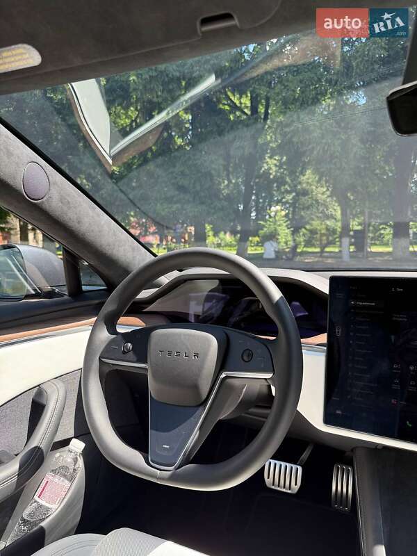Ліфтбек Tesla Model S 2023 в Овручі
