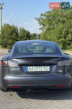 Лифтбек Tesla Model S 2024 в 