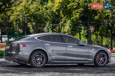 Лифтбек Tesla Model S 2014 в 