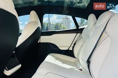 Лифтбек Tesla Model S 2021 в 