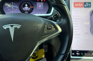 Лифтбек Tesla Model S 2013 в 