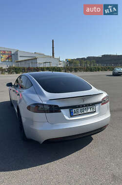 Лифтбек Tesla Model S 2018 в 