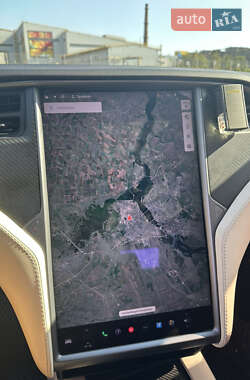 Лифтбек Tesla Model S 2018 в 