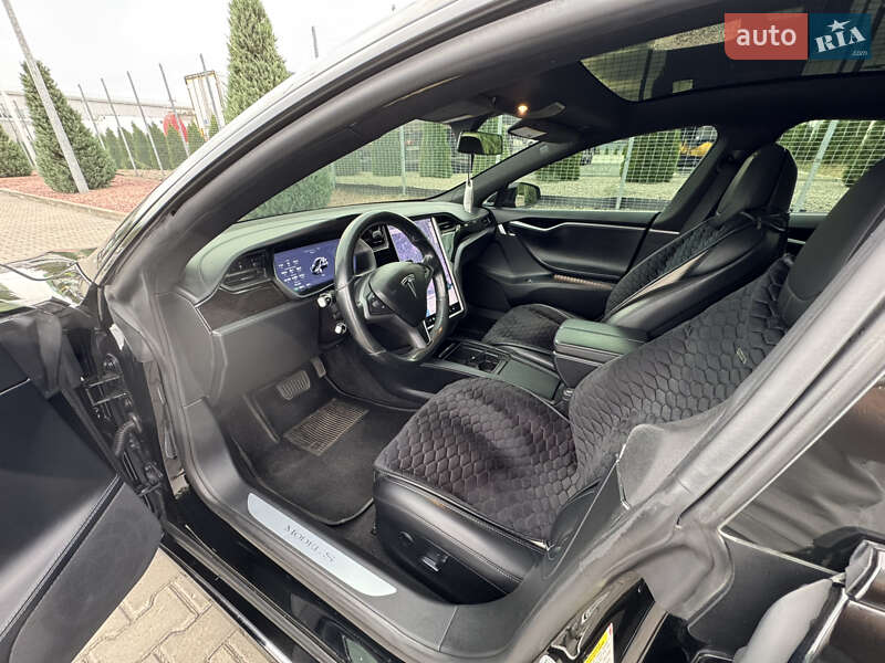 Лифтбек Tesla Model S 2019 в Днепре
