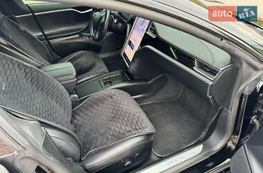 Лифтбек Tesla Model S 2019 в 