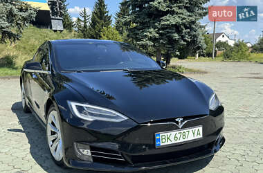 Tesla Model S 2016