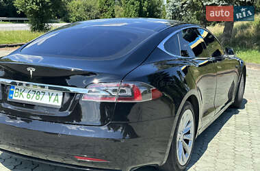 Лифтбек Tesla Model S 2016 в 