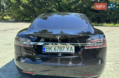 Лифтбек Tesla Model S 2016 в 