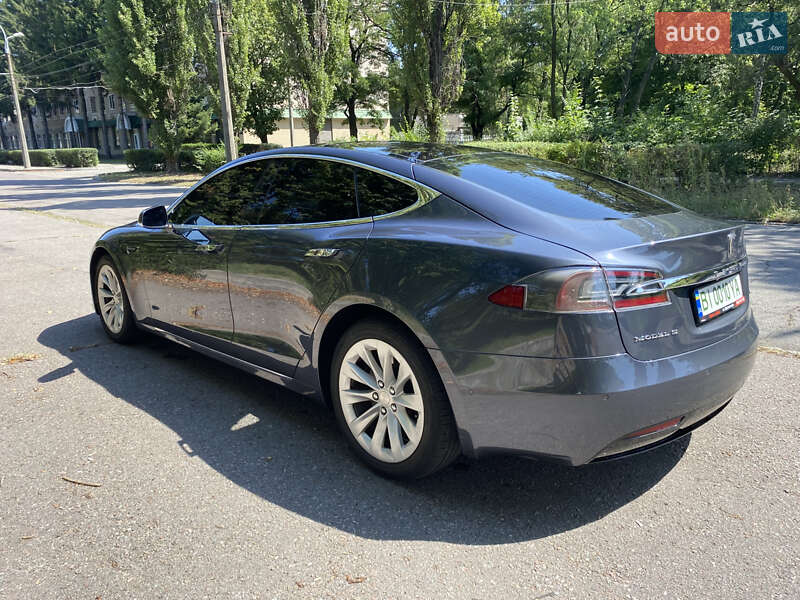 Лифтбек Tesla Model S 2017 в Кременчуге фото 5 Лифтбек Tesla Model S 2017 в Кременчуге