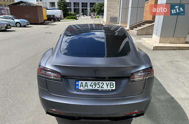 Лифтбек Tesla Model S 2022 в 