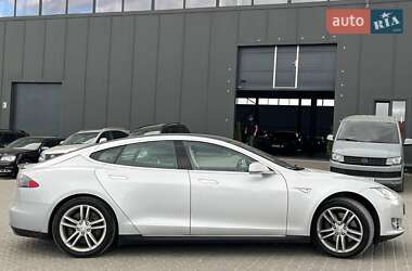 Лифтбек Tesla Model S 2013 в 