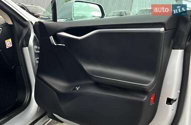 Лифтбек Tesla Model S 2013 в 
