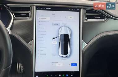 Лифтбек Tesla Model S 2013 в 
